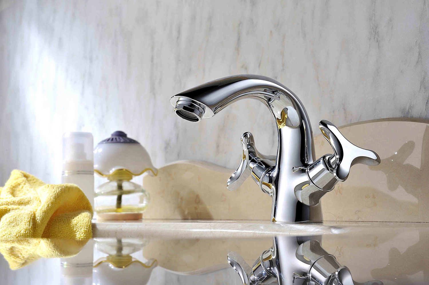 57011 Смеситель KAISER Trio для раковины